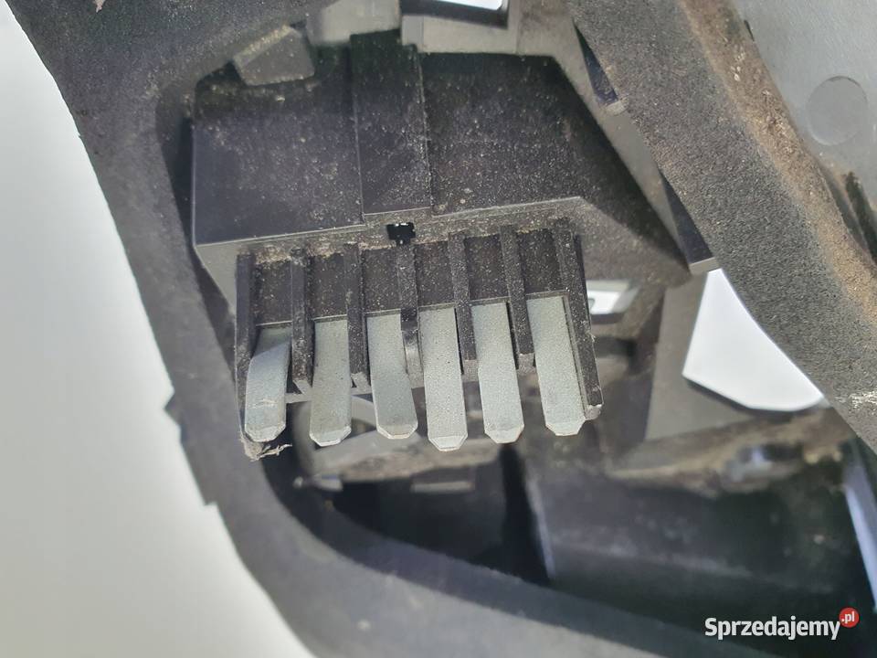 Opel Astra H 0410r HB WKŁAD TYLNEJ LAMPY lewy osobowe lubelskie Chełm