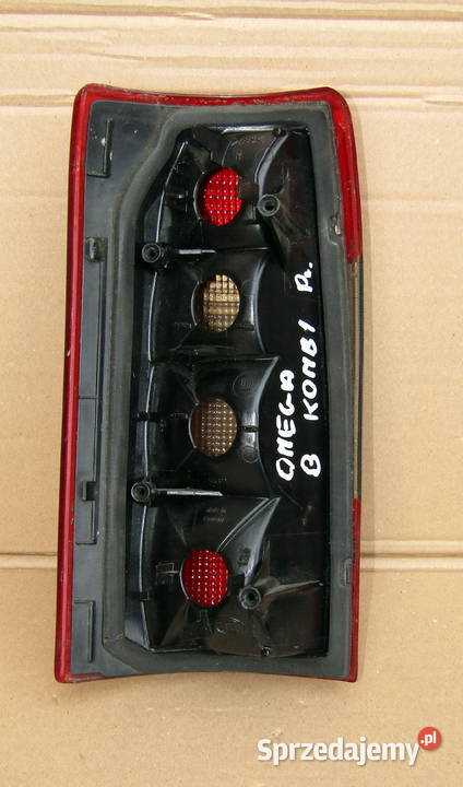 LAMPA TYLNA PRAWA OPEL OMEGA B KOMBI 143575 Mysłaków
