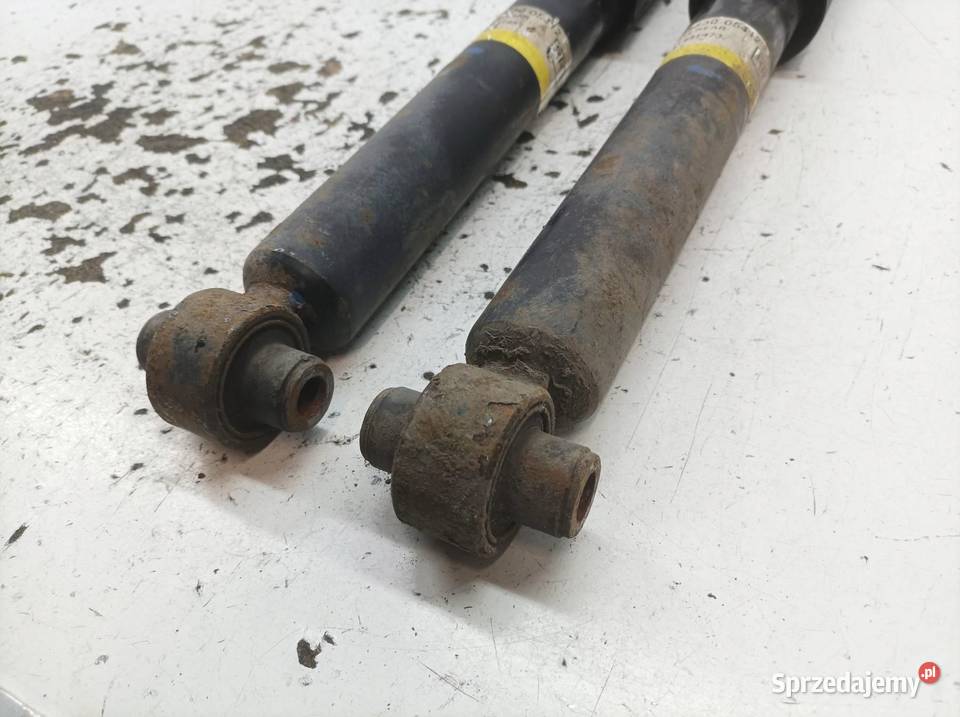 AMORTYZATOR PRAWY LEWY TYŁ KPL T27 4853005412 osobowe