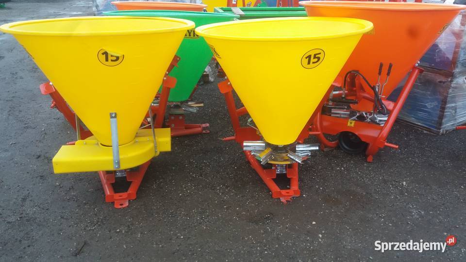 Rozsiewacz nawozów STRUMYK lejek plastikowy Konin