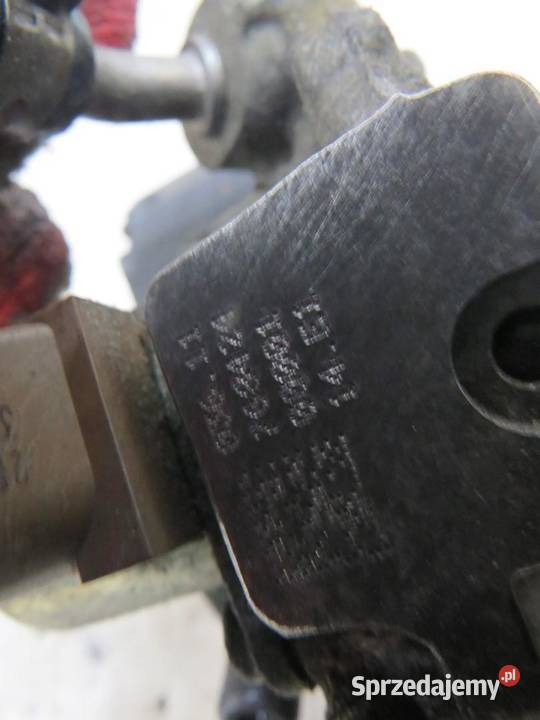 POMPA WTRYSKOWA MERCEDES W205 22 CDI A6510703101