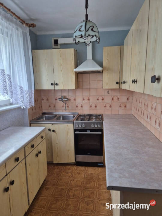 Mieszkanie do remontu 528 m 2 pokoje balkon wielkopolskie Gostyń