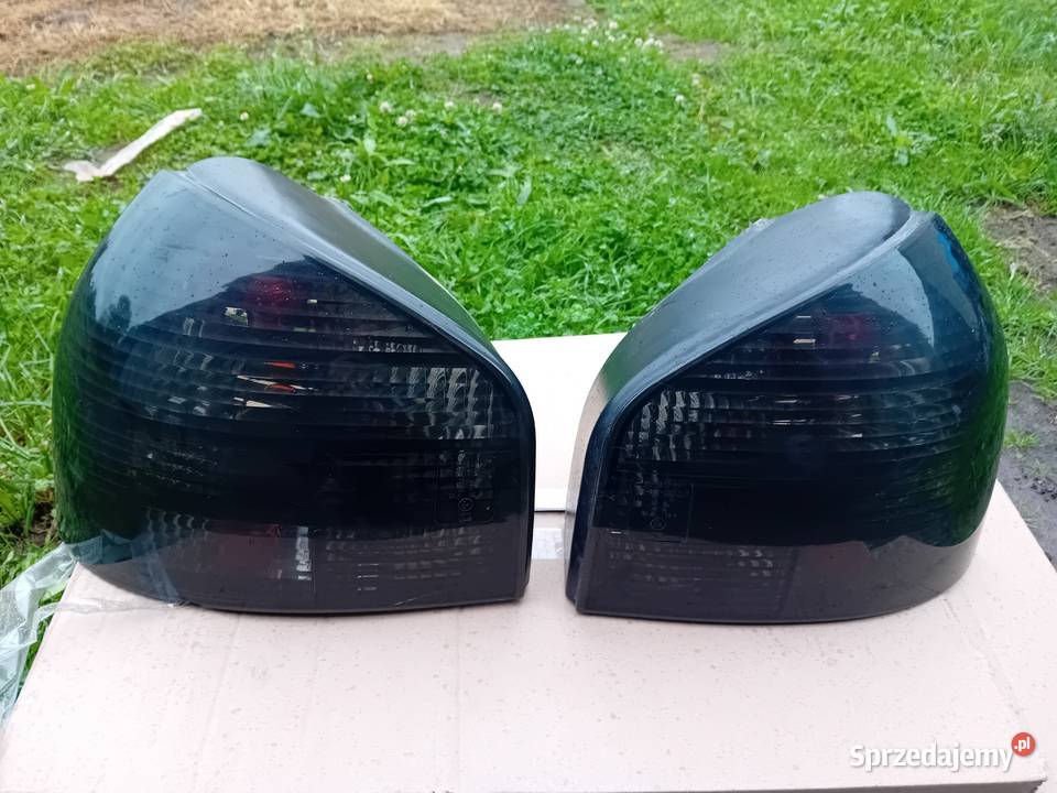 Lampa lampy tył lewa prawa komplet dymione Audi