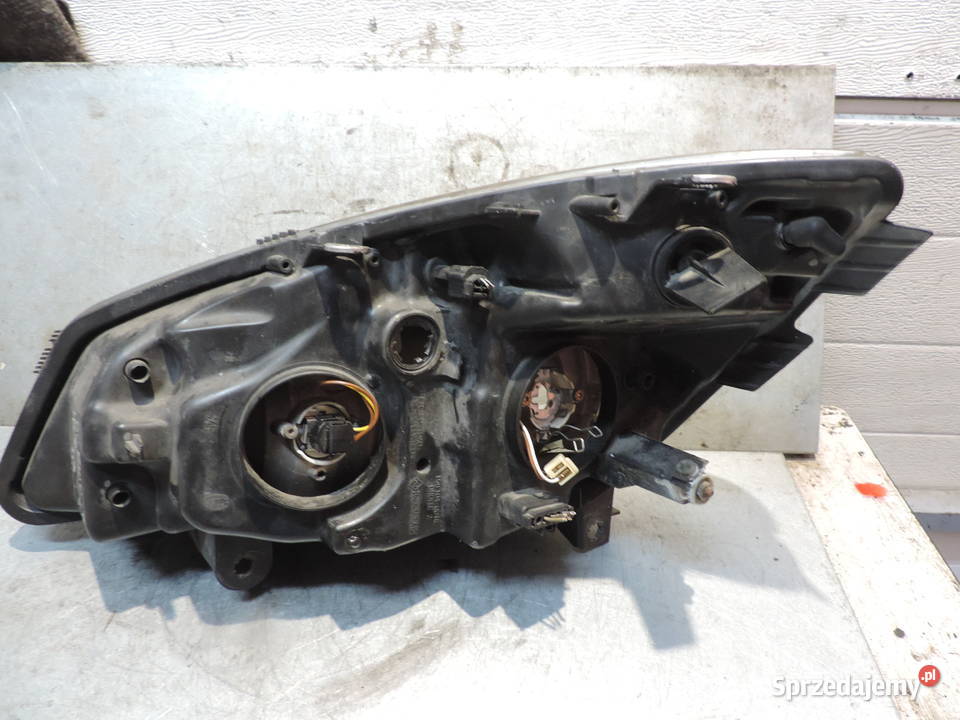 LAMPA PRAWY PRZÓD RENAULT SCENIC 2
