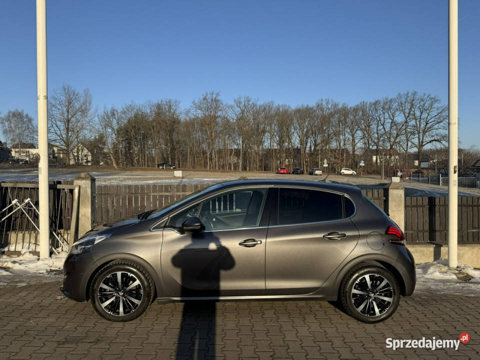 Peugeot 208 12 110 automatic 67 salon Polska I Zarejestrowany w Polsce