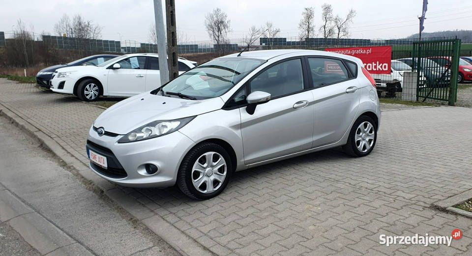 Ford Fiesta zadbane autoKlimatyzacja sprawnaNowe Fiesta Przyszowice sprzedam