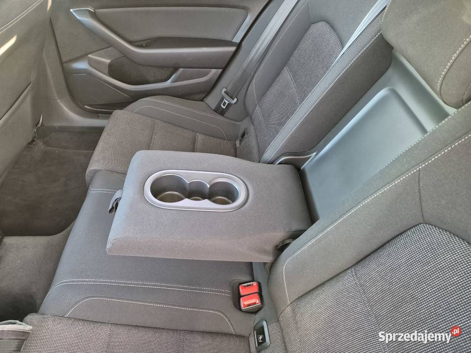 Top LED Keyless ACC Fotele Ergo Comfort Serw ASO Rok produkcji 2018 sprzedam