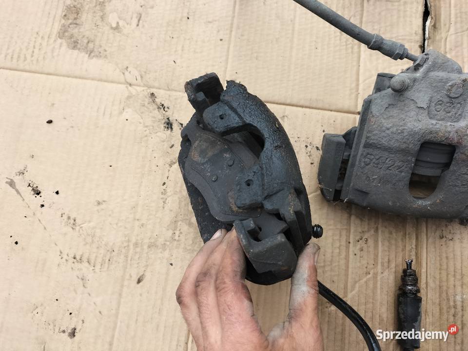 FORD FIESTA MK5 MK6 JARZMO ZACISK HAMULCOWY Układ hamulcowy