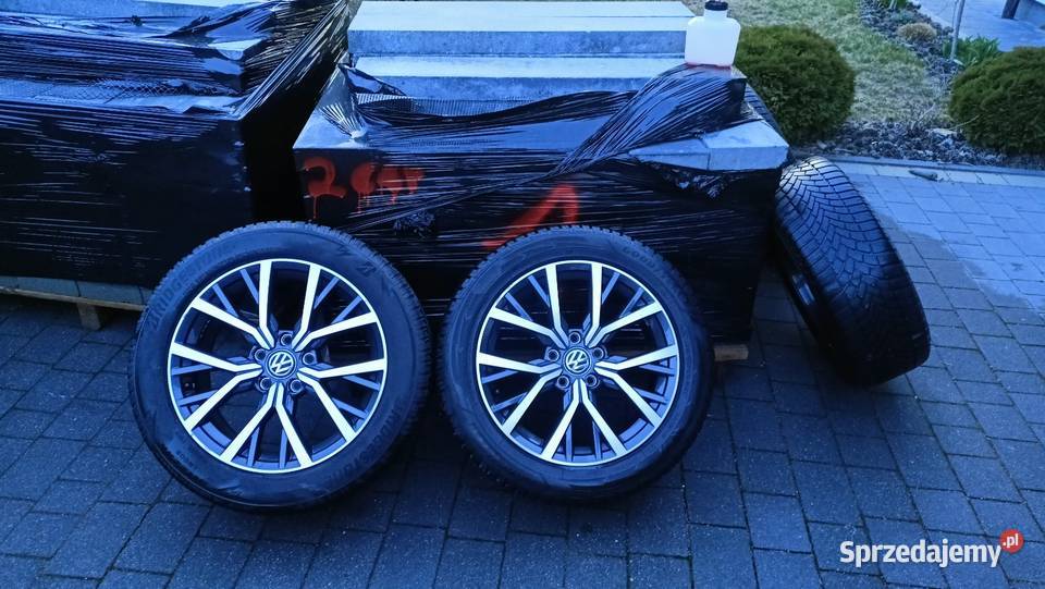 Komplet kół aluminiowych Volkswagen Passat B8 Baciuty-Kolonia sprzedam