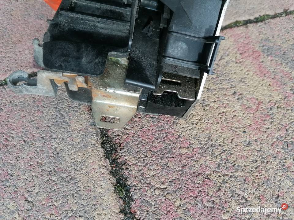 BMW E39 ZAMEK DRZWI PRAWY PRZÓD EUROPA 8352165 Skwierzyna
