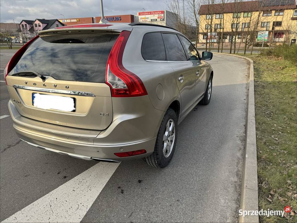 Volvo XC60 Momentum Diesel Automat 8biegowy ASO Bełchatów