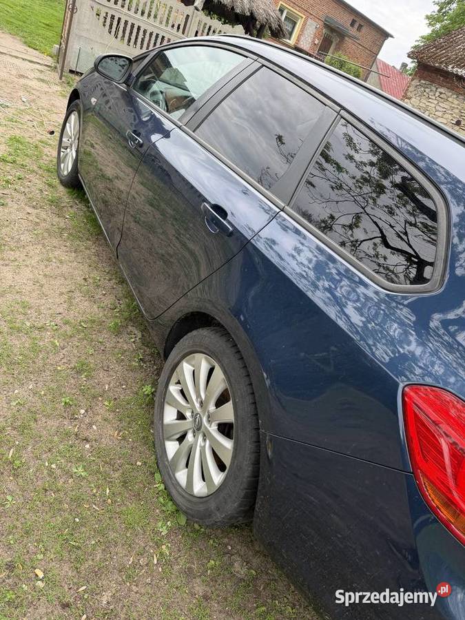 Opel Astra J 2011 Sport Lutomiersk