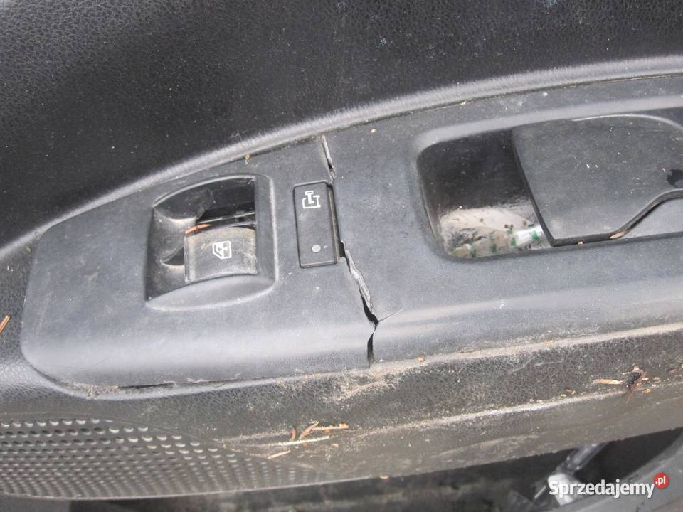 OPEL COMBO D 16r drzwi prawe przód