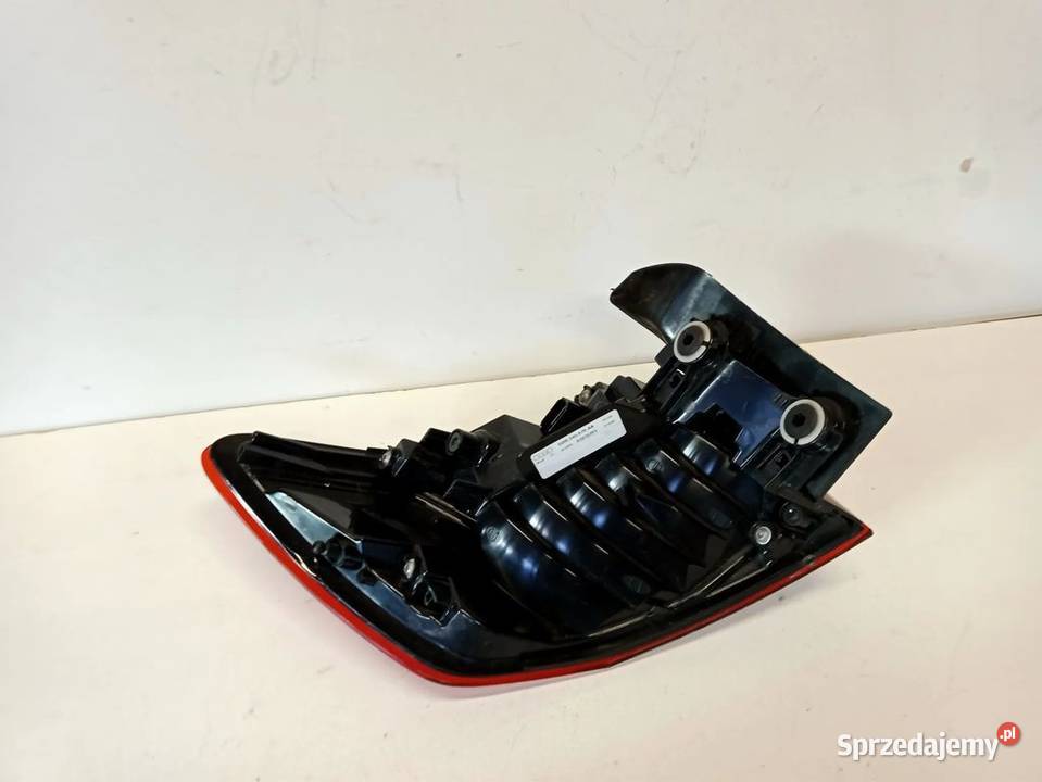 AUDI A4 B9 KOMBI LIFT LAMPA TYŁ PRAWA Rakoniewice