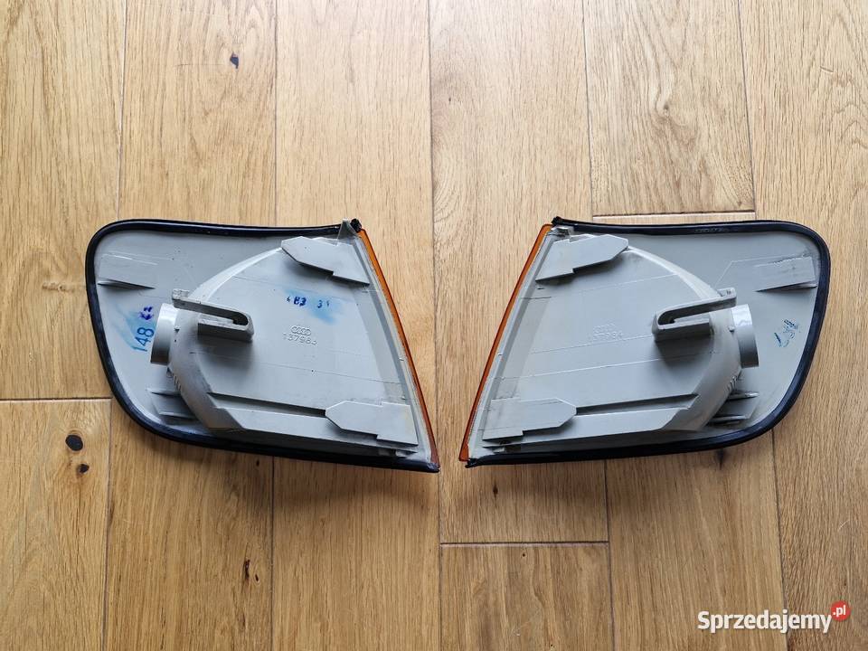 Audi 100 C4 Kierunkowskazy oryginalne Hella Kierunkowskazy