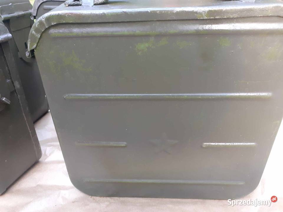 Skrzynki amunicyjne z taśmami 250 ogniw Dębica sprzedam