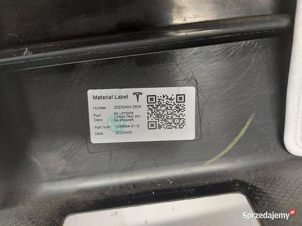 TESLA MODEL Y 2023r Tapicerka osłona plastik sprzedam