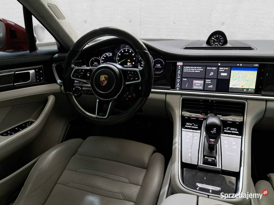 Porsche Panamera nieuszkodzony