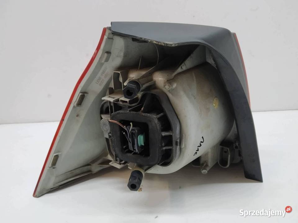 LAMPA TYŁ PRAWA 5D HB VW Volkswagen Golf V sprzedam