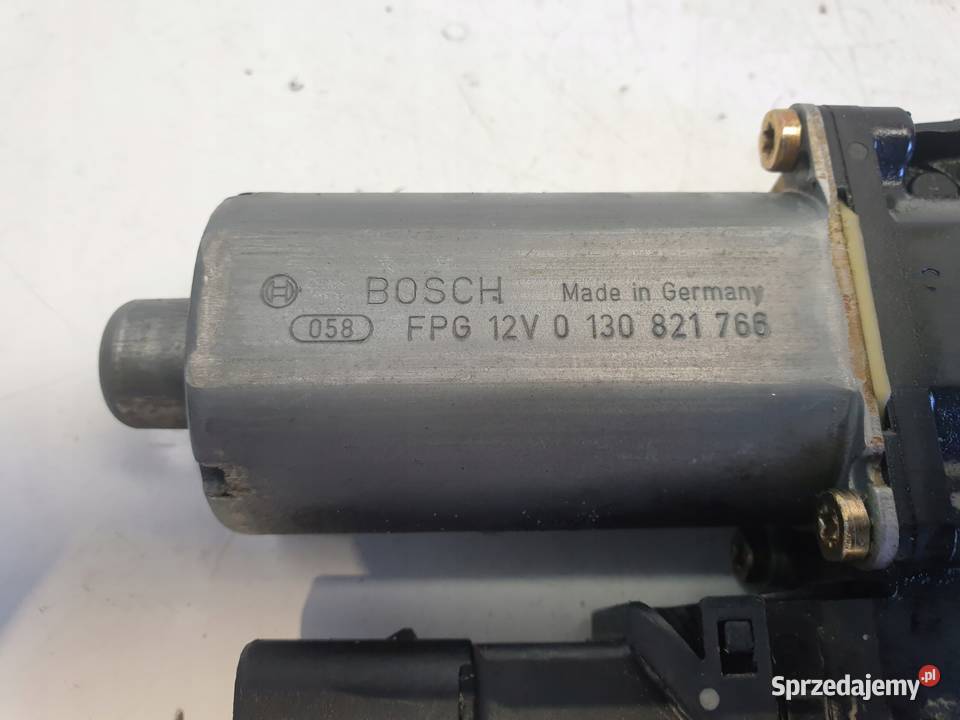 VW Golf IV 5D SILNICZEK SZYBY Prawy tył PASAŻERA osobowe Mechanizmy opuszczania szyb Chełm