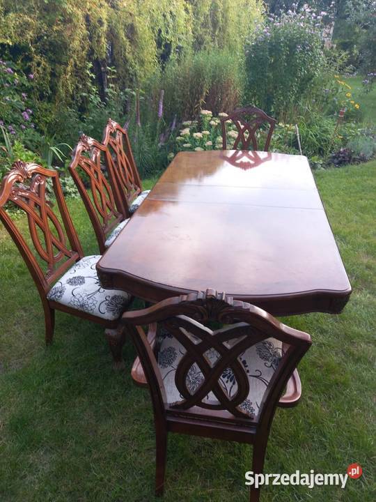 Eklektyczny stół z krzeslami Komplety mebli Poznań