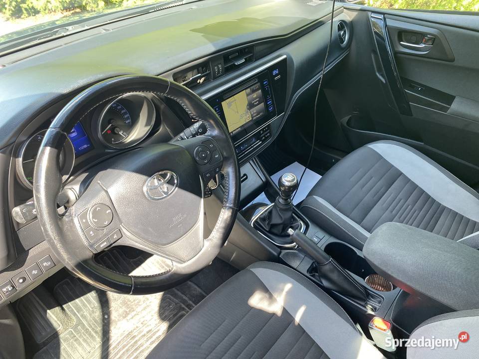 Sprzedam ekonomiczny rodzinny samochód Auris Środa Wielkopolska