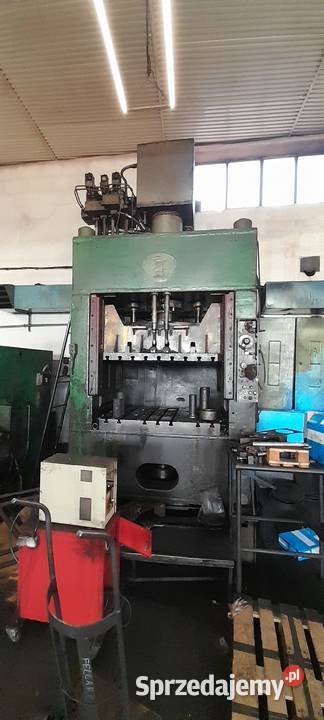 Prasa hydrauliczna kolumnowa P 313 Lubicz Górny