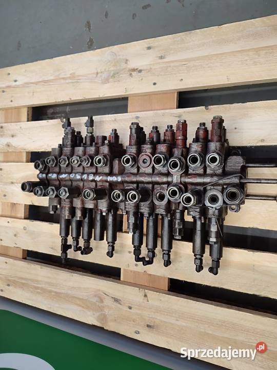 Rozdzielacz hydrauliczny C0070 33142 NEUSON 6002 Wilkowo
