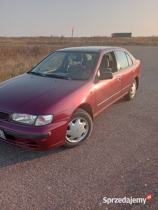 Nissan Almera