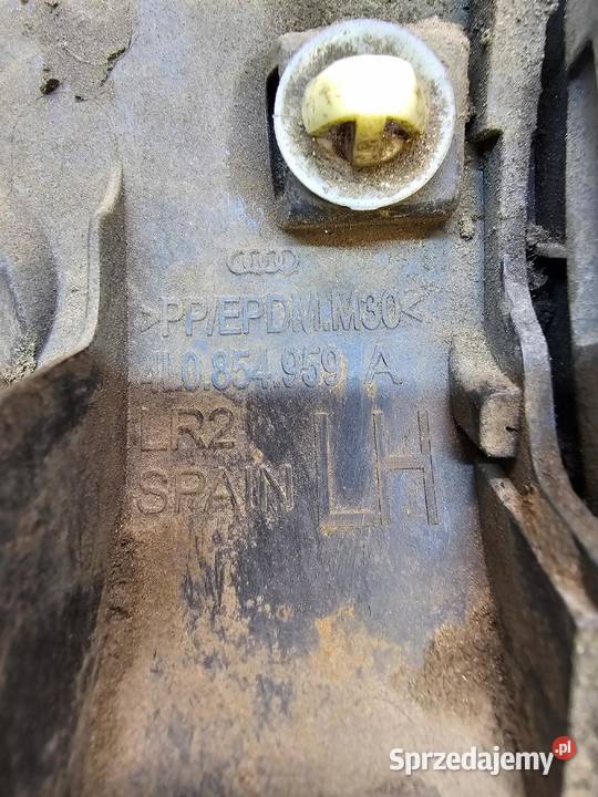 LISTWA Z BŁOTNIKA LEWA AUDI Q7 4L 4L0854959A Przystajń sprzedam