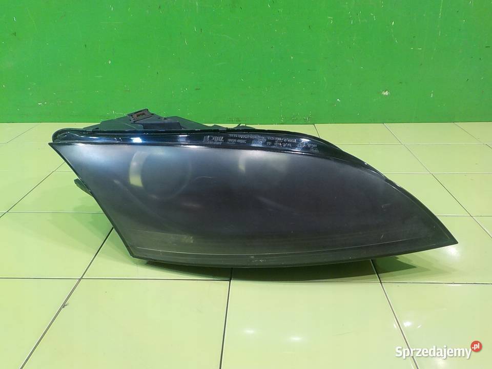 AUDI TT 8J 20 TFSI 07r COUPE 2D lampa prawa