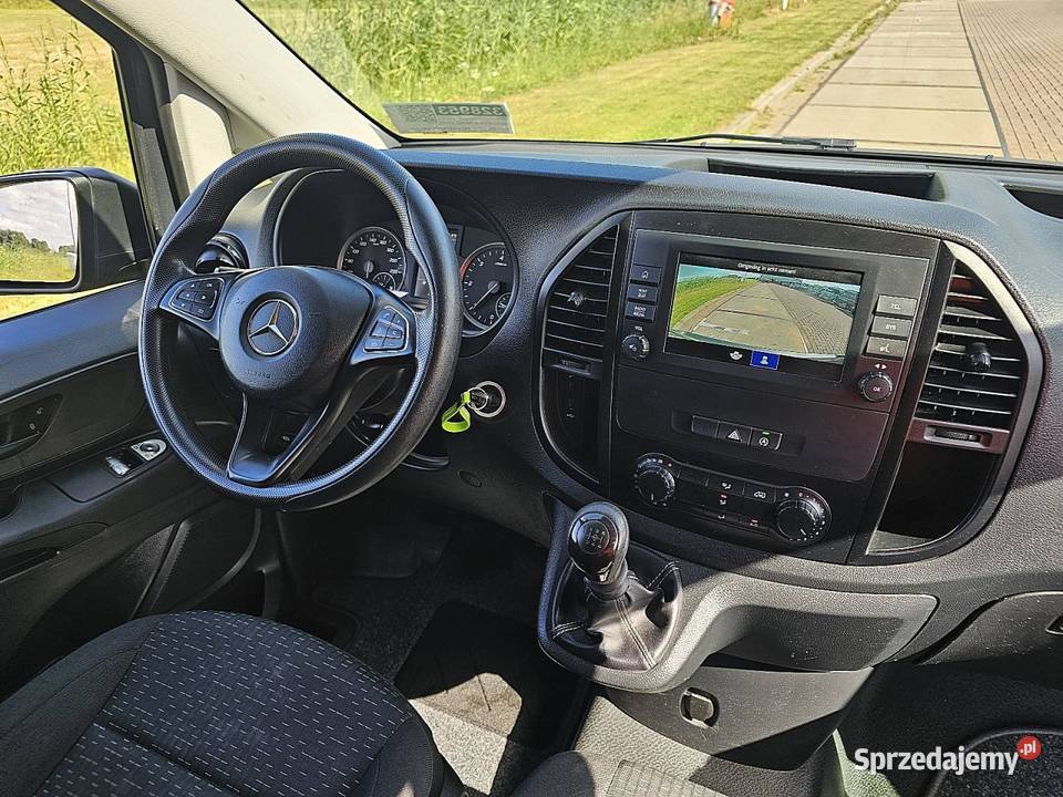 MercedesBenz VITO 110 L2 chłodnia LED 4x2 2021