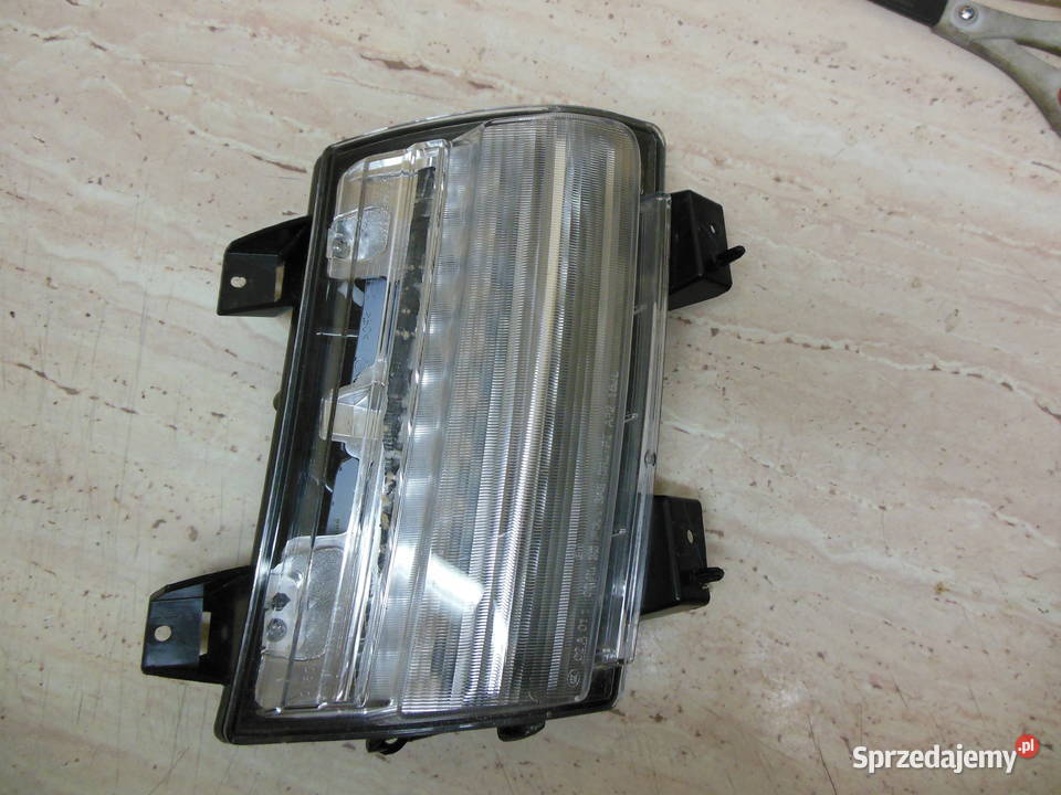 JEEP WRANGLER IV 17 MIGACZ PRZEDNI Z POZYCJĄ LED Kozy