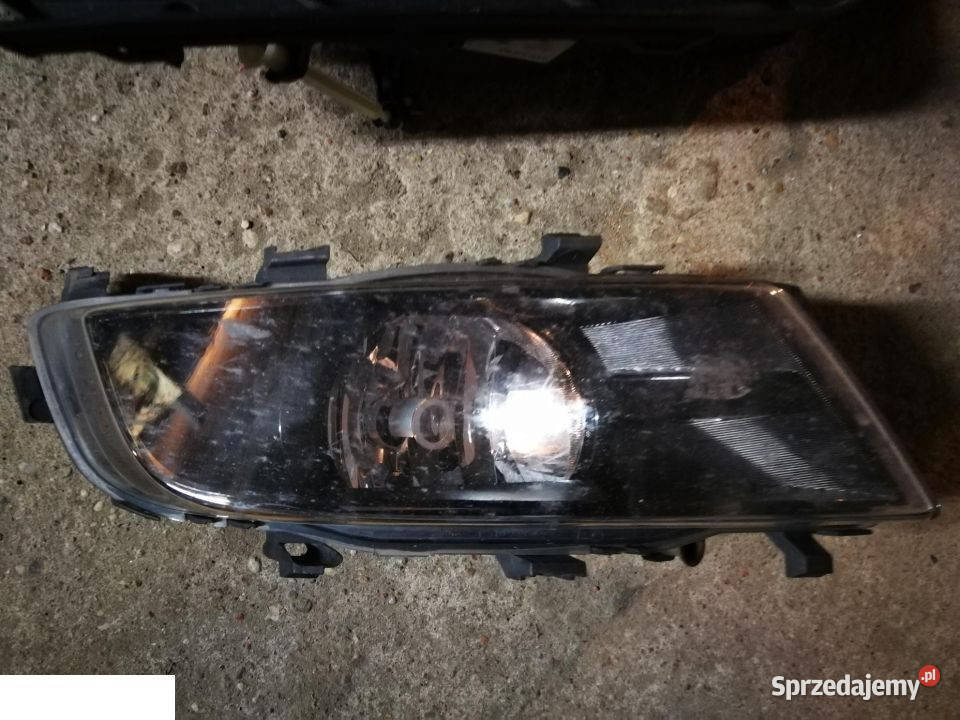 Skoda Superb II lift 2012 Halogen Karoseria lubelskie Kozubszczyzna