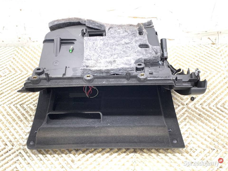 SCHOWEK PASAŻERA AUDI A4 B8 Kombi 0715 osobowe