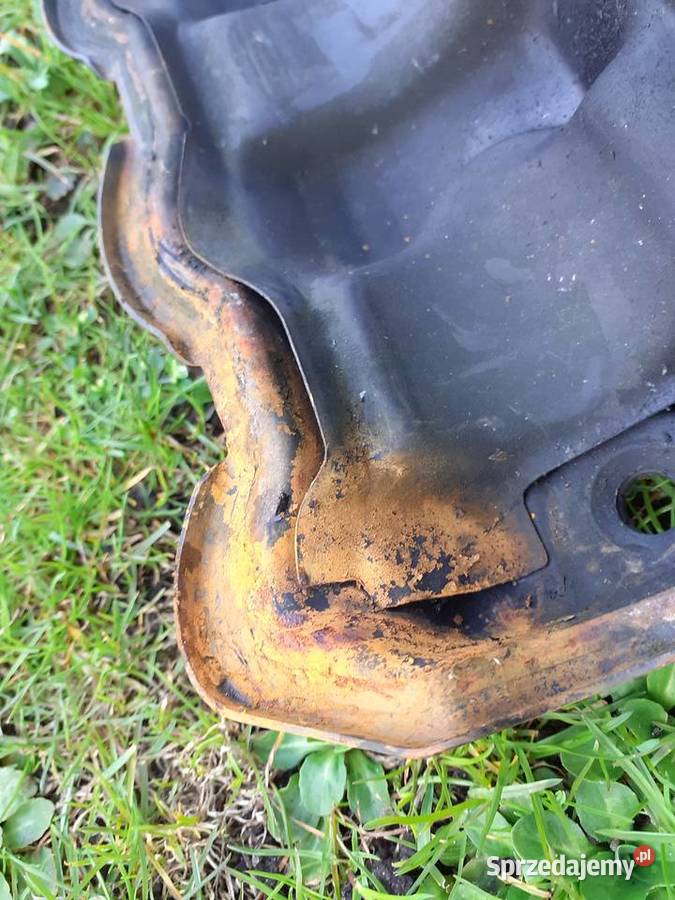 Pokrywa zaworów Volkswagen Passat 110 z korkiem Tuszkowo