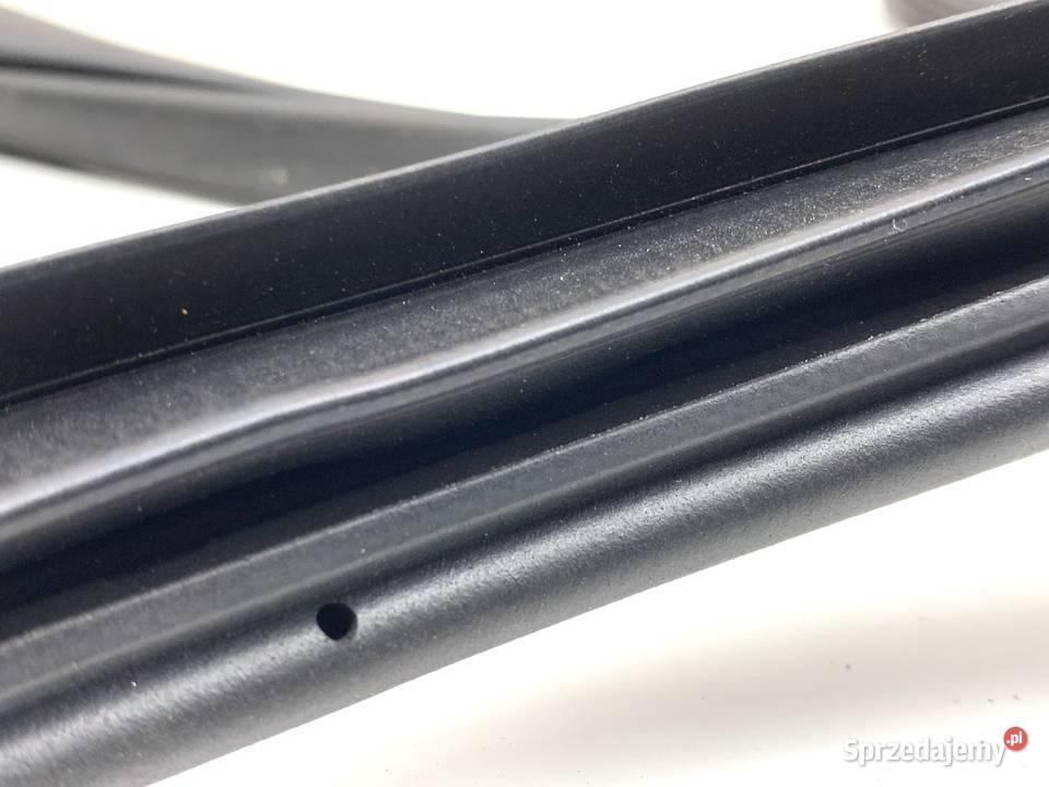 USZCZELKA DRZWI TYŁ LEWA KIA SPORTAGE IV SUV Motoryzacja