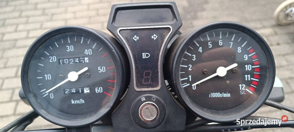 Motorower Zipp 50 3 czterosuwowy