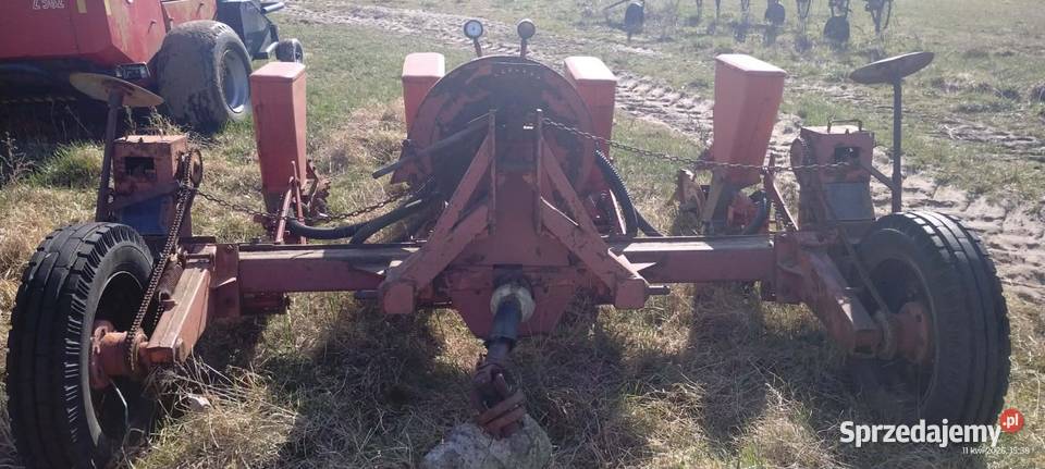 Siewnik do kukurydzy 4 rzędowy Płochocinek