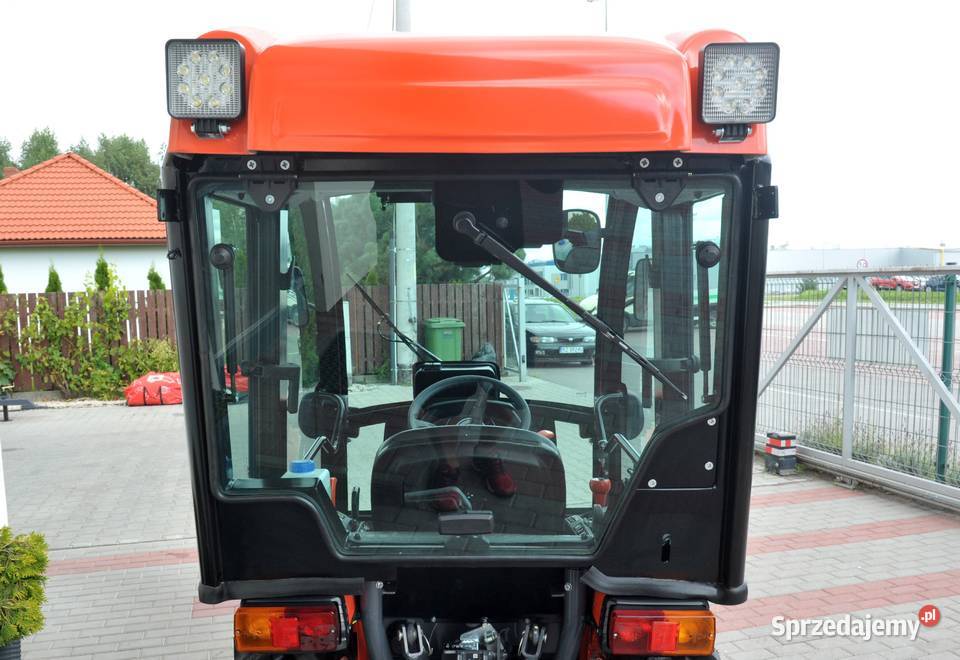 Kubota B2741 S Neo Star 4x4 27 CAB Napęd 4x4 Tajęcina sprzedam