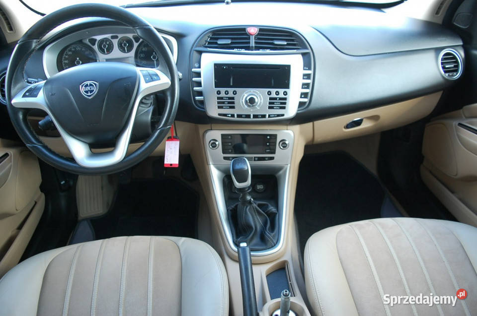 Lancia Delta EcoChic III 2008 wielofunkcyjna kierownica Delta Dębica