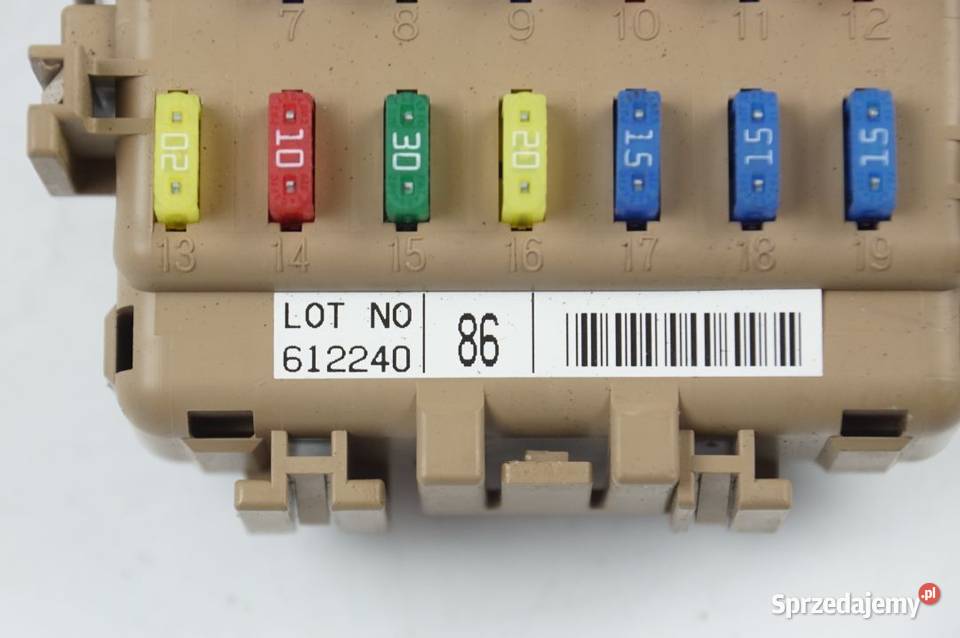 LB100603B FORESTER SKRZYNKA BEZPIECZNIKÓW