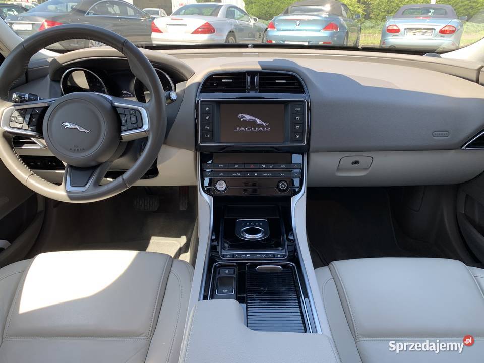 Jaguar XE 20d 180 Niski przebieg 78 2017 małopolskie Kraków sprzedam