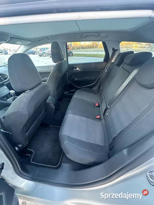 Sprzedam Peugeot 308T9 16 BlueHDi 120 światła przeciwmgielne Ostrowiec Świętokrzyski