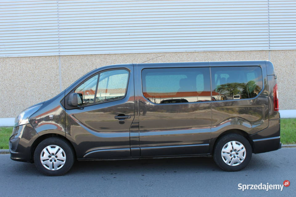Opel Vivaro 16 CDi 140 9 osobowy II 20142019 lakier metallic Lubań
