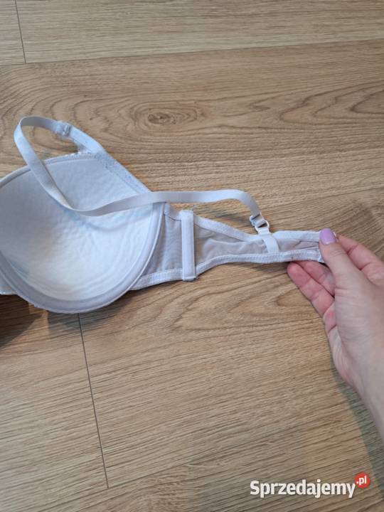 Biustonosz z koronką Esmara Lingerie rozmiar 75B Trąbki Wielkie