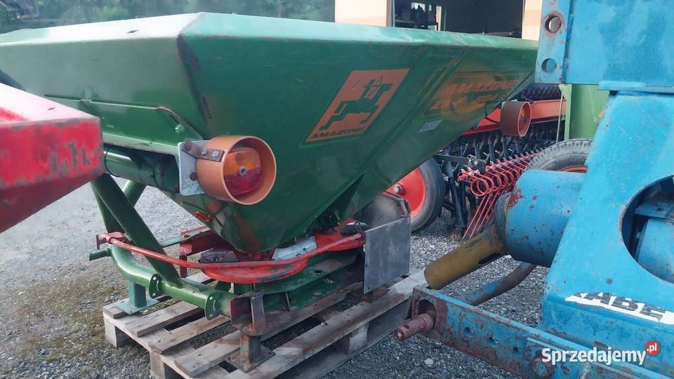 ROZSIEWACZ do nawozu AMAZONE F 604R oświetlenie Przymiłowice