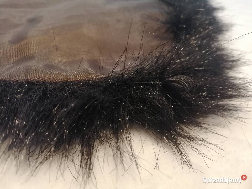 Przypinka do kurtki płaszcza futerko 12x66 Czeladź