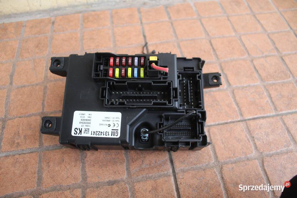 SKRZYNKA MODUŁ BSI OPEL CORSA D 10 13142241