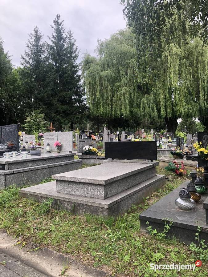 Sprzedam rodzinny grobowiec 12miejscowy Cmentarz 159000zł/m2